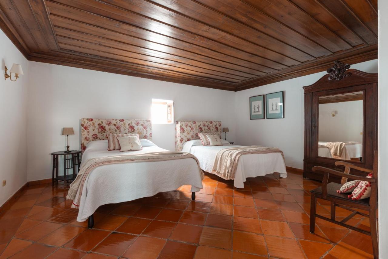 Hostal Casa Da Avo Genoveva Tomar Exterior foto